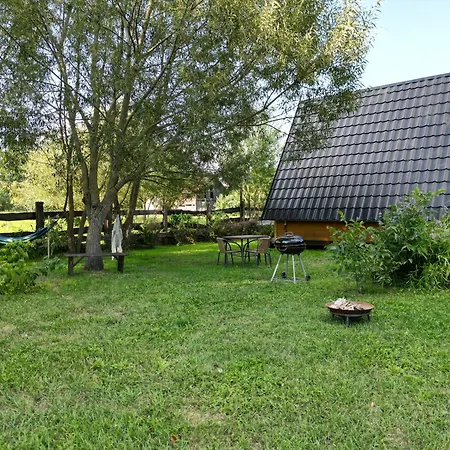 Nad Rzeka Elk 펜션 Prostki